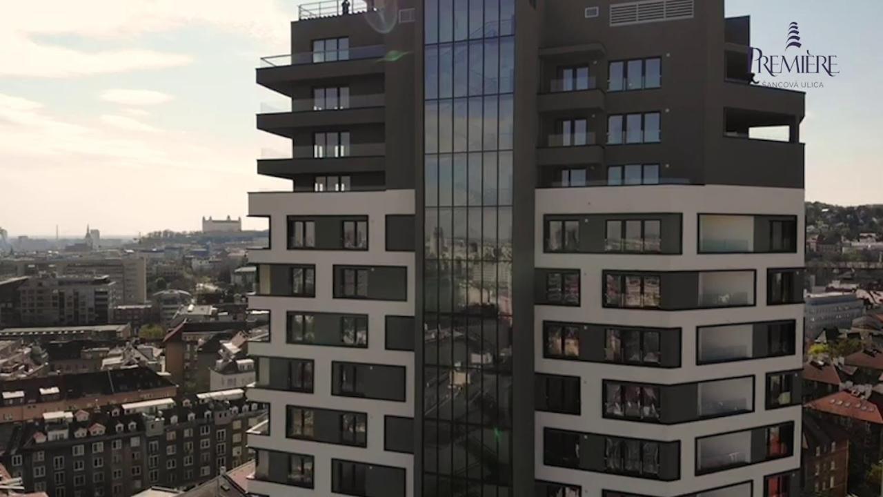 2 Room Apartment, With A View Of The Castle Bratislava Exterior photo
